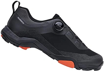 ZAPATILLA TREKKING MT701 NEGRA TALLA 37 EUR