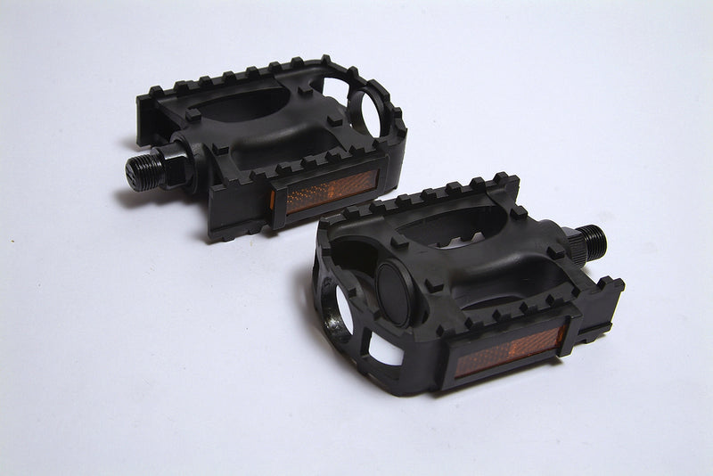 Pedal BENOTTO NW-99B 9/16 Con Reflejantes Plastico Negro